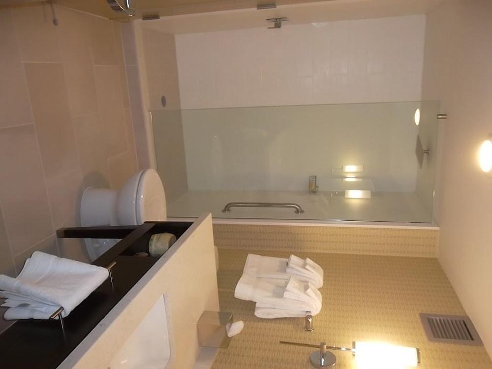 Holiday Inn Greensboro Coliseum By Ihg Eksteriør bilde