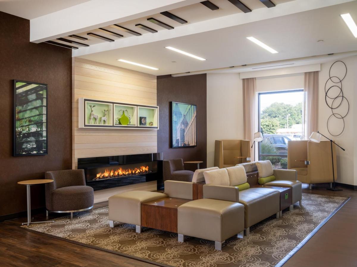 Holiday Inn Greensboro Coliseum By Ihg Eksteriør bilde