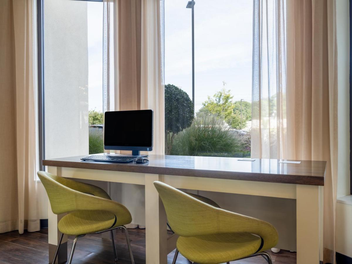 Holiday Inn Greensboro Coliseum By Ihg Eksteriør bilde
