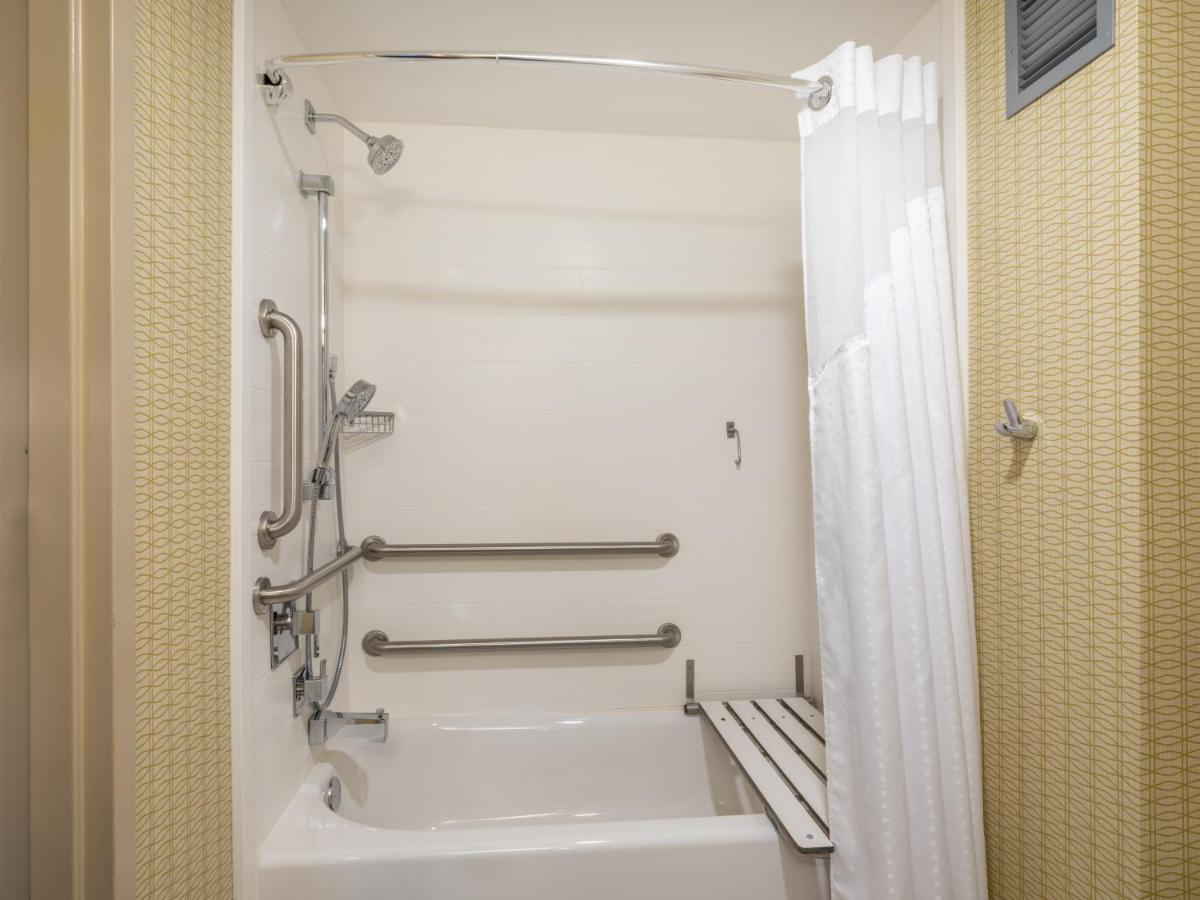 Holiday Inn Greensboro Coliseum By Ihg Eksteriør bilde