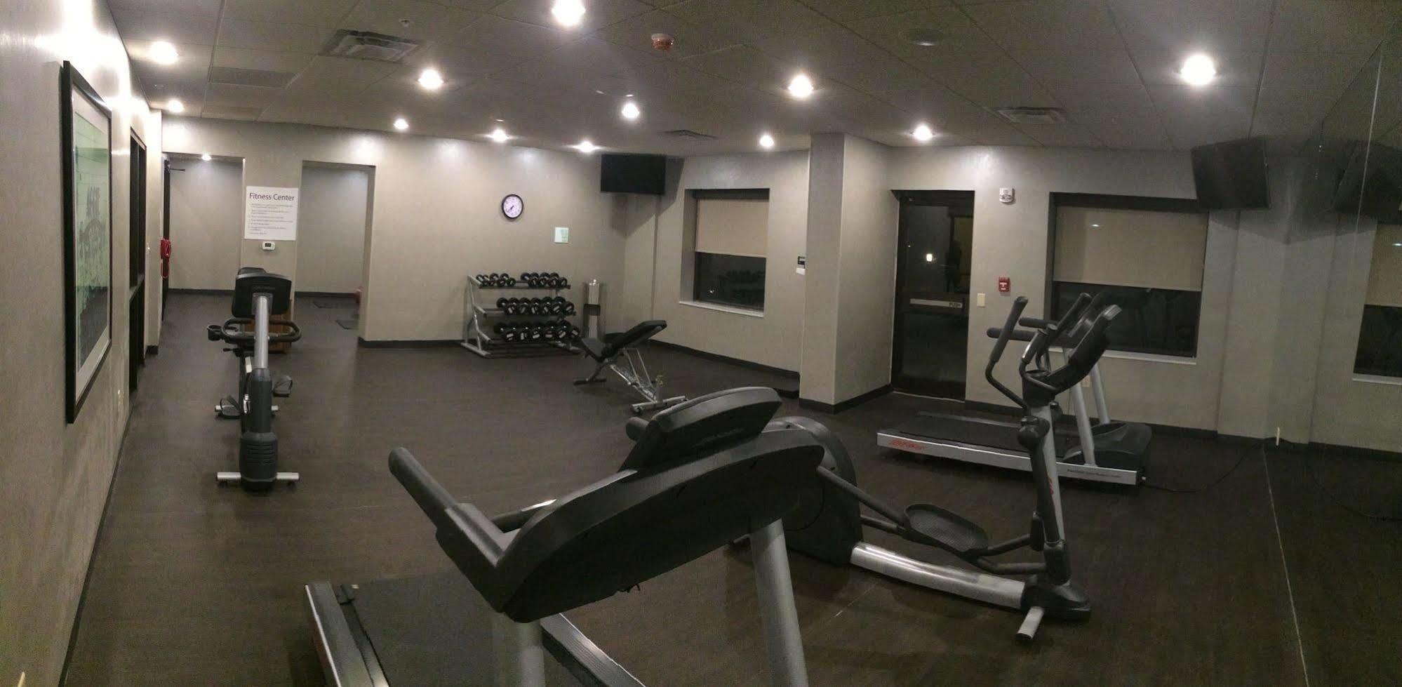 Holiday Inn Greensboro Coliseum By Ihg Eksteriør bilde